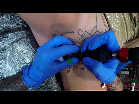❤️ Sully Savage, moi tatuada, tatuouse no clítoris Porno casero na pornografía gl.bencoineth.top ❤